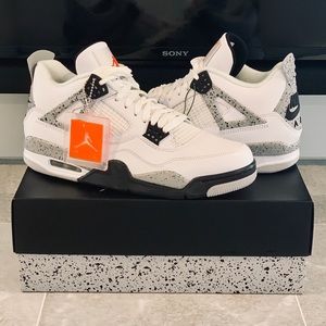 Deadstock Air Jordan retro IV "White Cement" sz 11